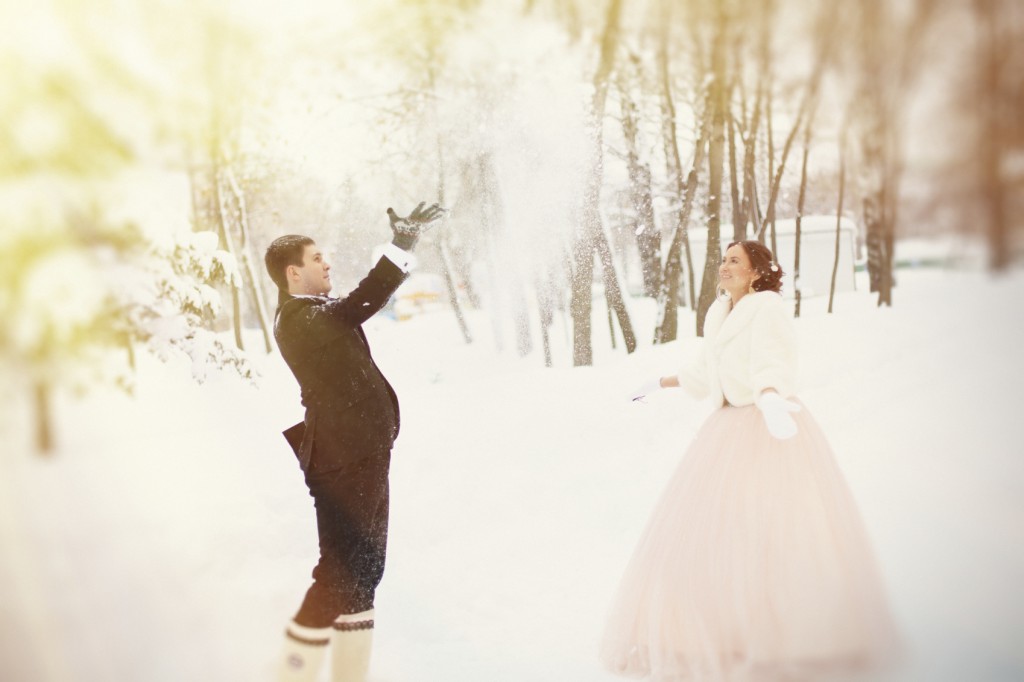 Newlyweds in the winter park
