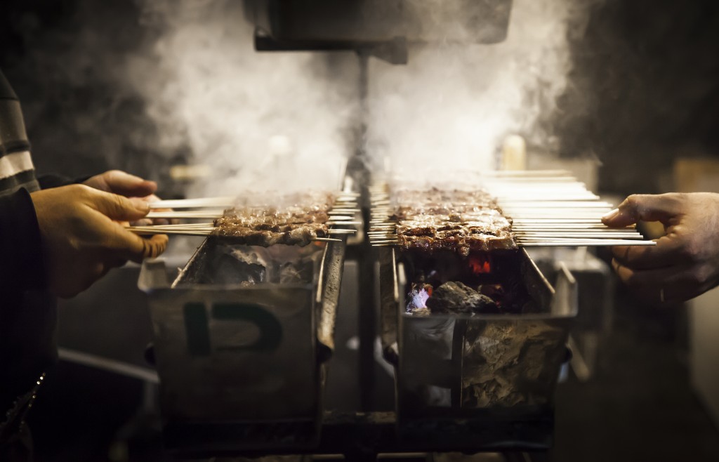 Barbecue with small skewers