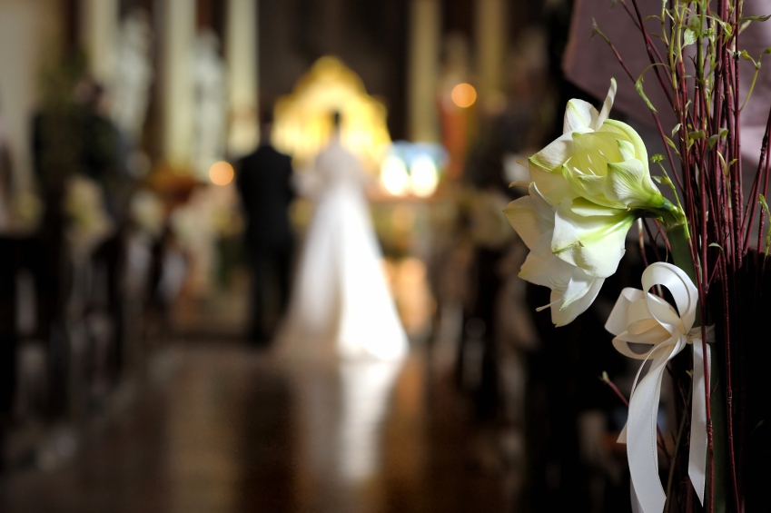 wedding aisle iStock_000014070468_Small